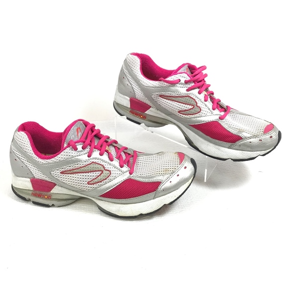 wingtip chelsea boot